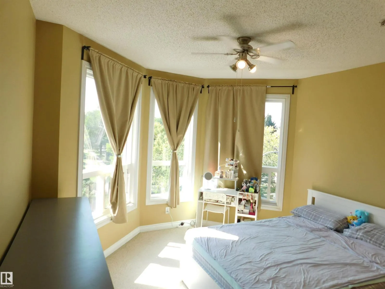 #402 9120 156 ST NW