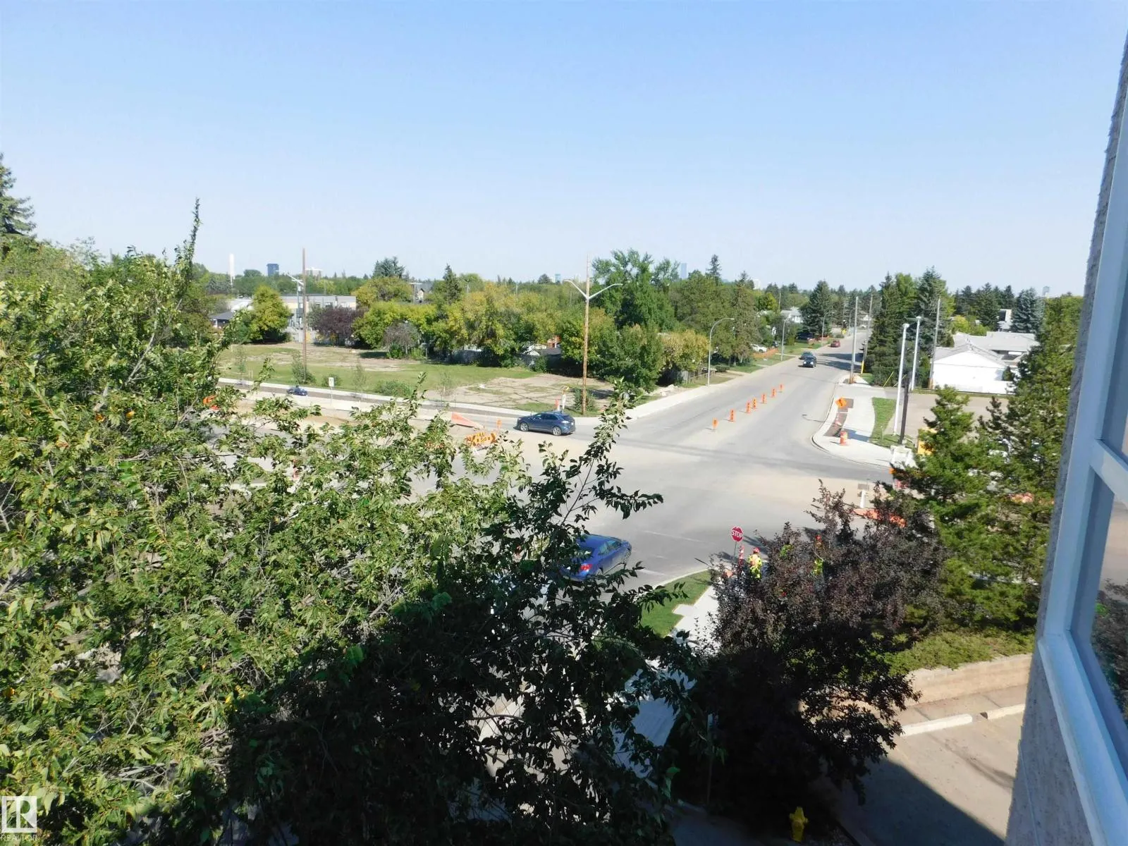 #402 9120 156 ST NW