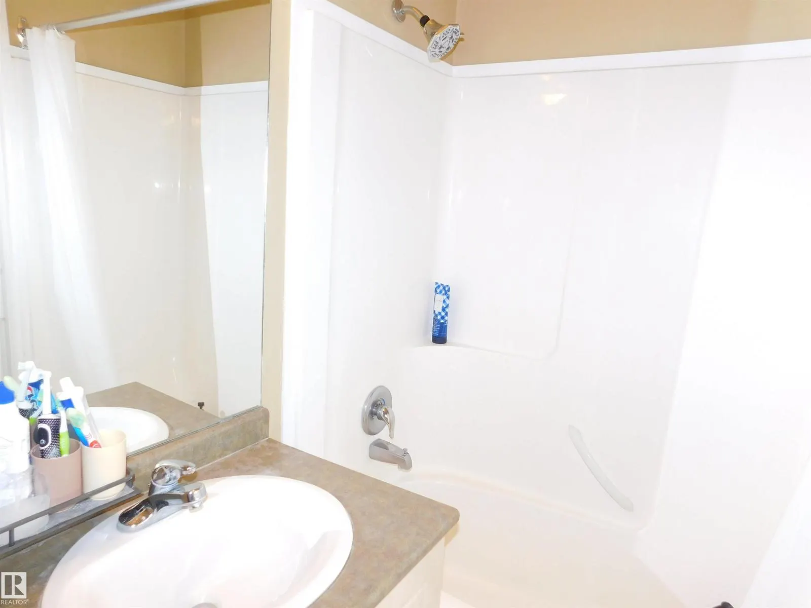 #402 9120 156 ST NW