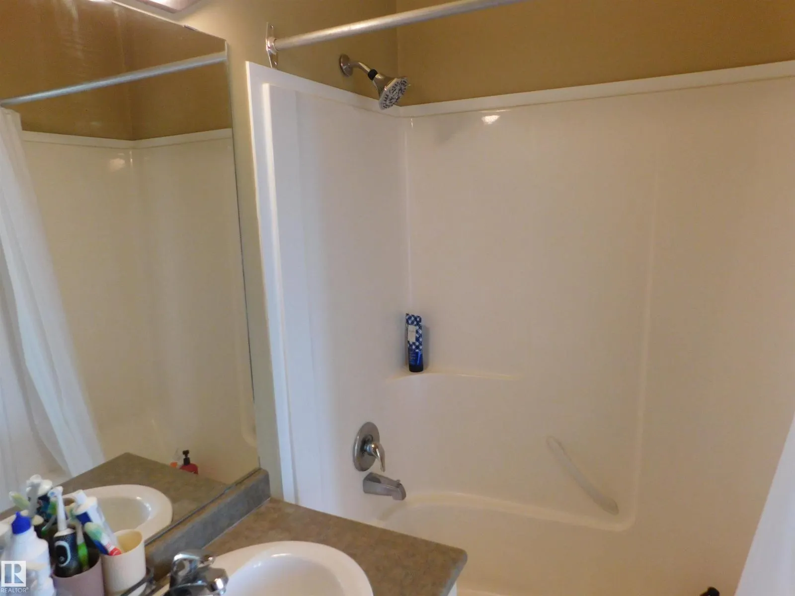 #402 9120 156 ST NW
