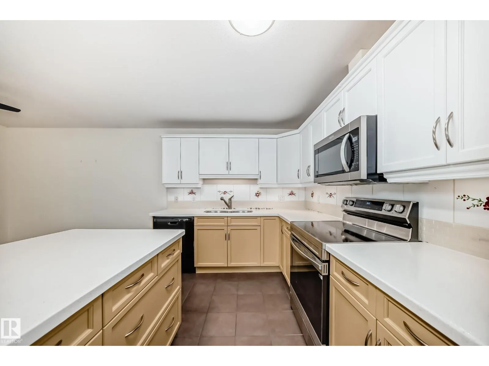 #125 278 SUDER GREENS DR NW