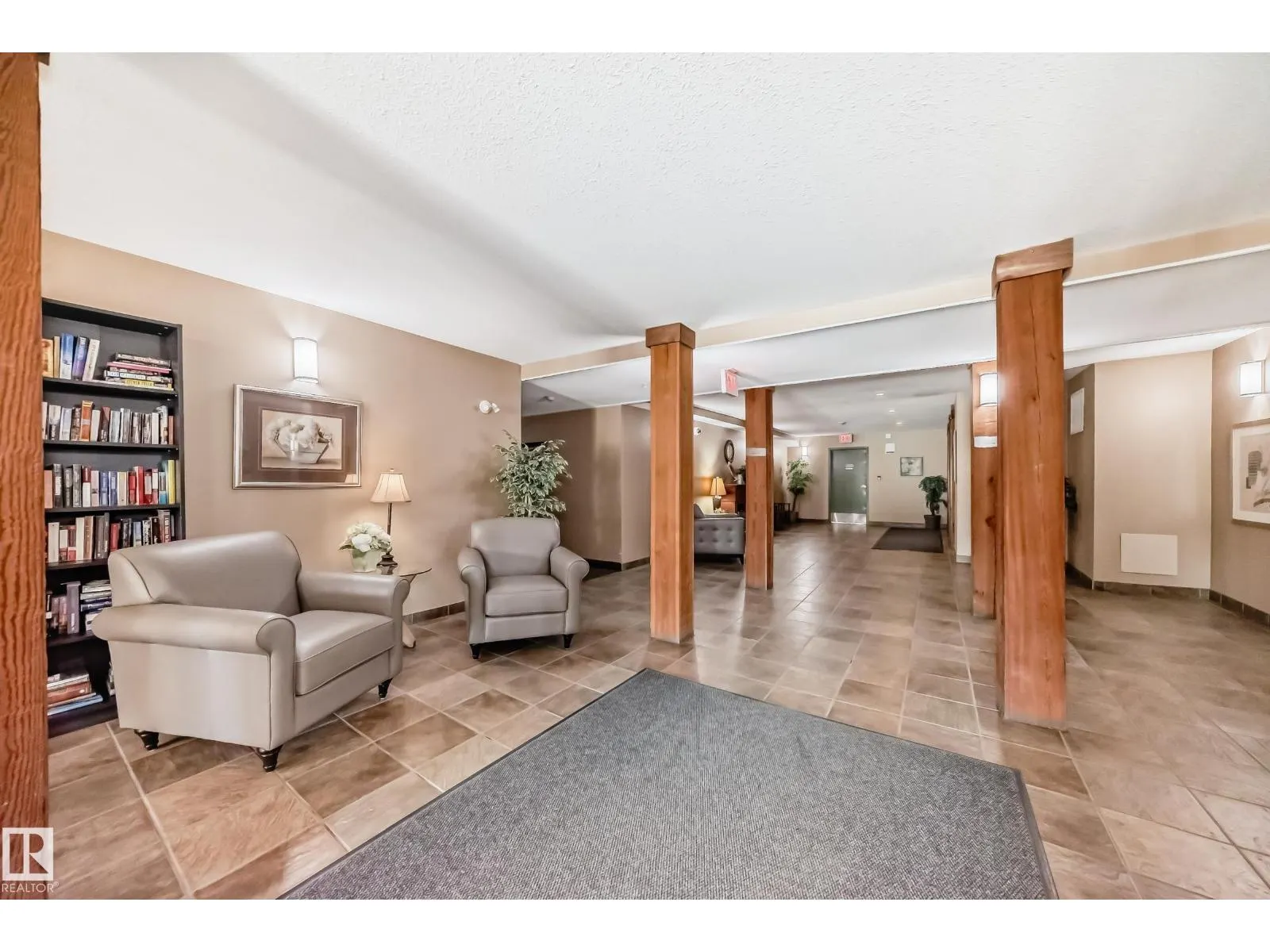 #125 278 SUDER GREENS DR NW