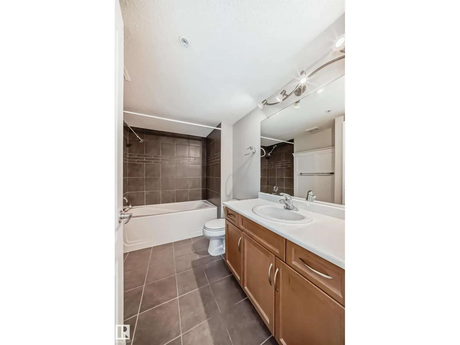 #125 278 SUDER GREENS DR NW