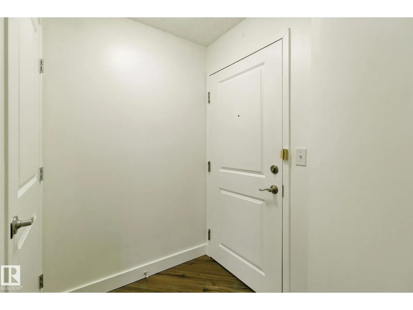 #213 11449 ELLERSLIE RD SW