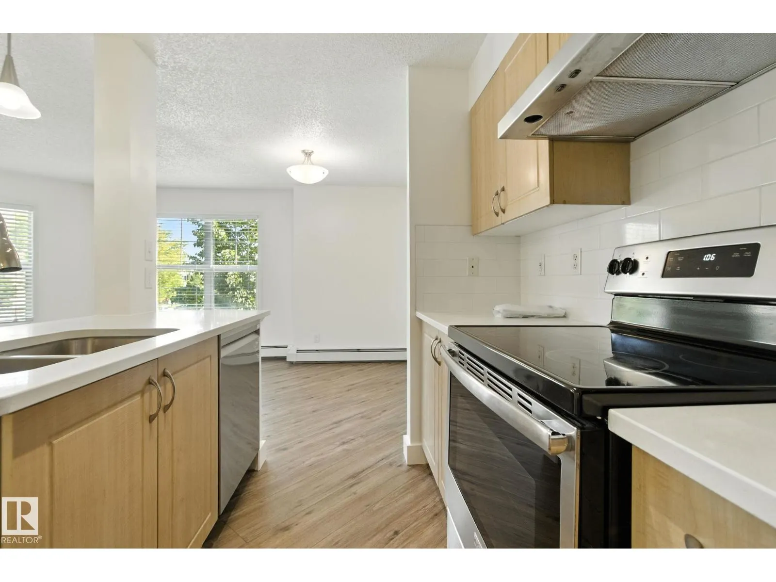 #213 11449 ELLERSLIE RD SW