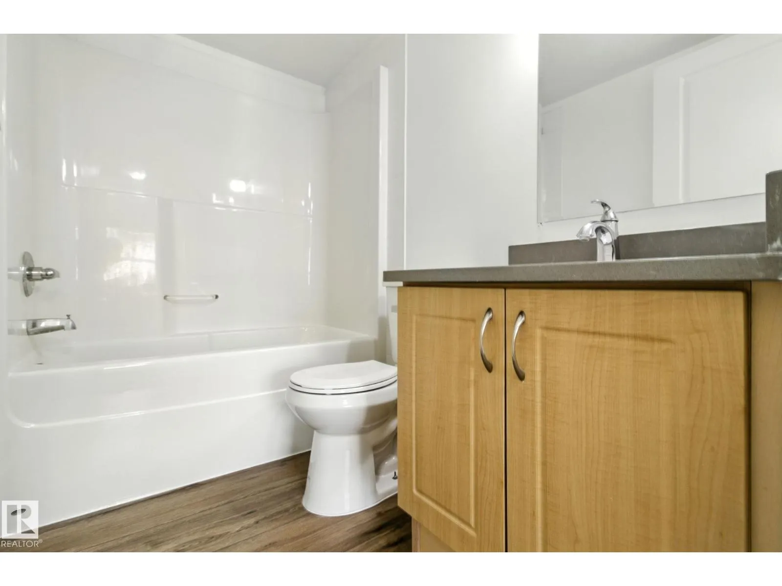 #213 11449 ELLERSLIE RD SW