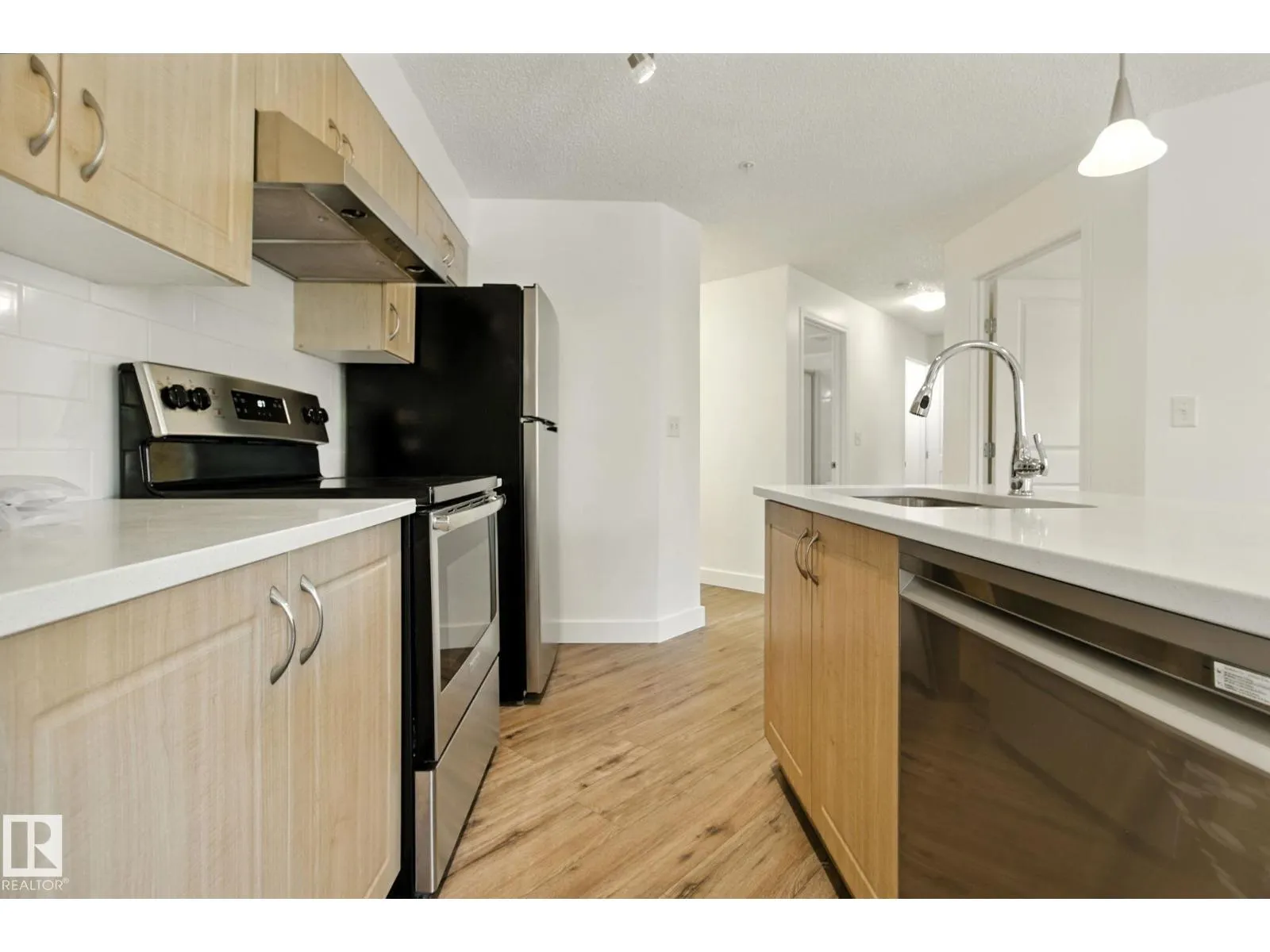 #213 11449 ELLERSLIE RD SW