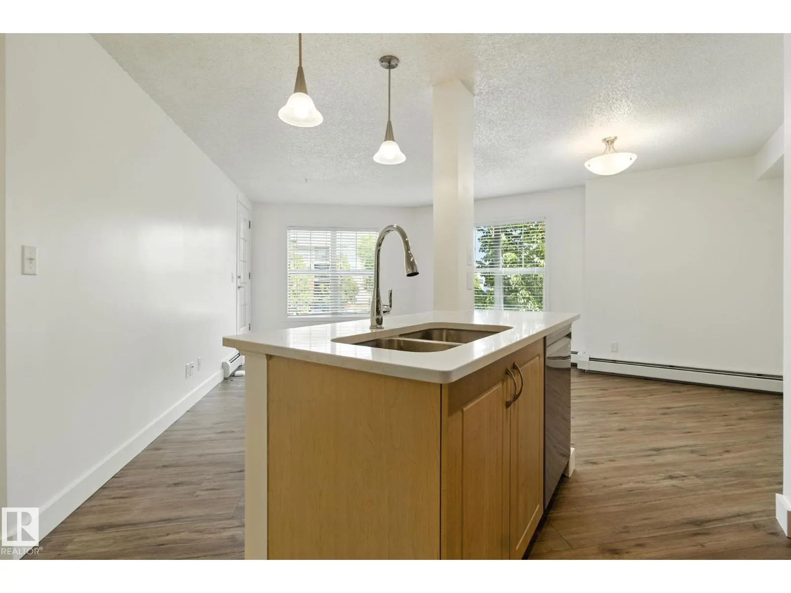 #213 11449 ELLERSLIE RD SW