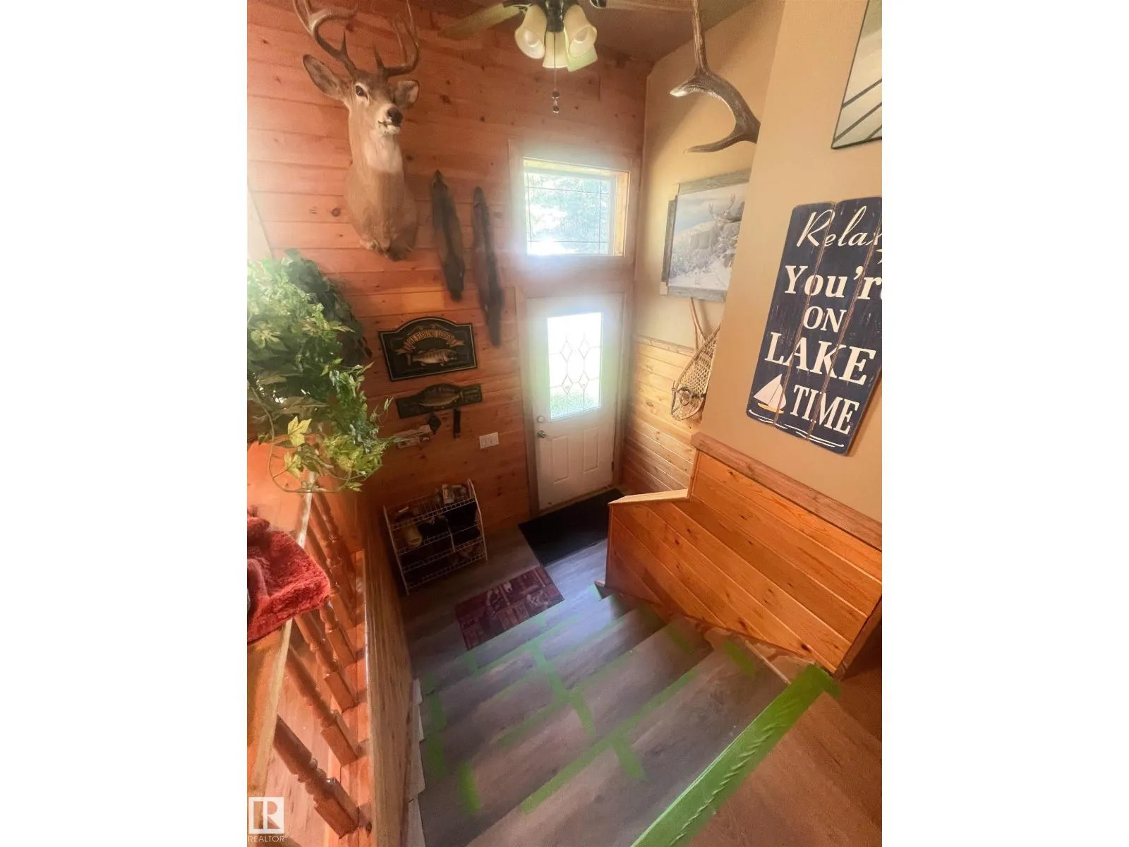 20 PINE CR