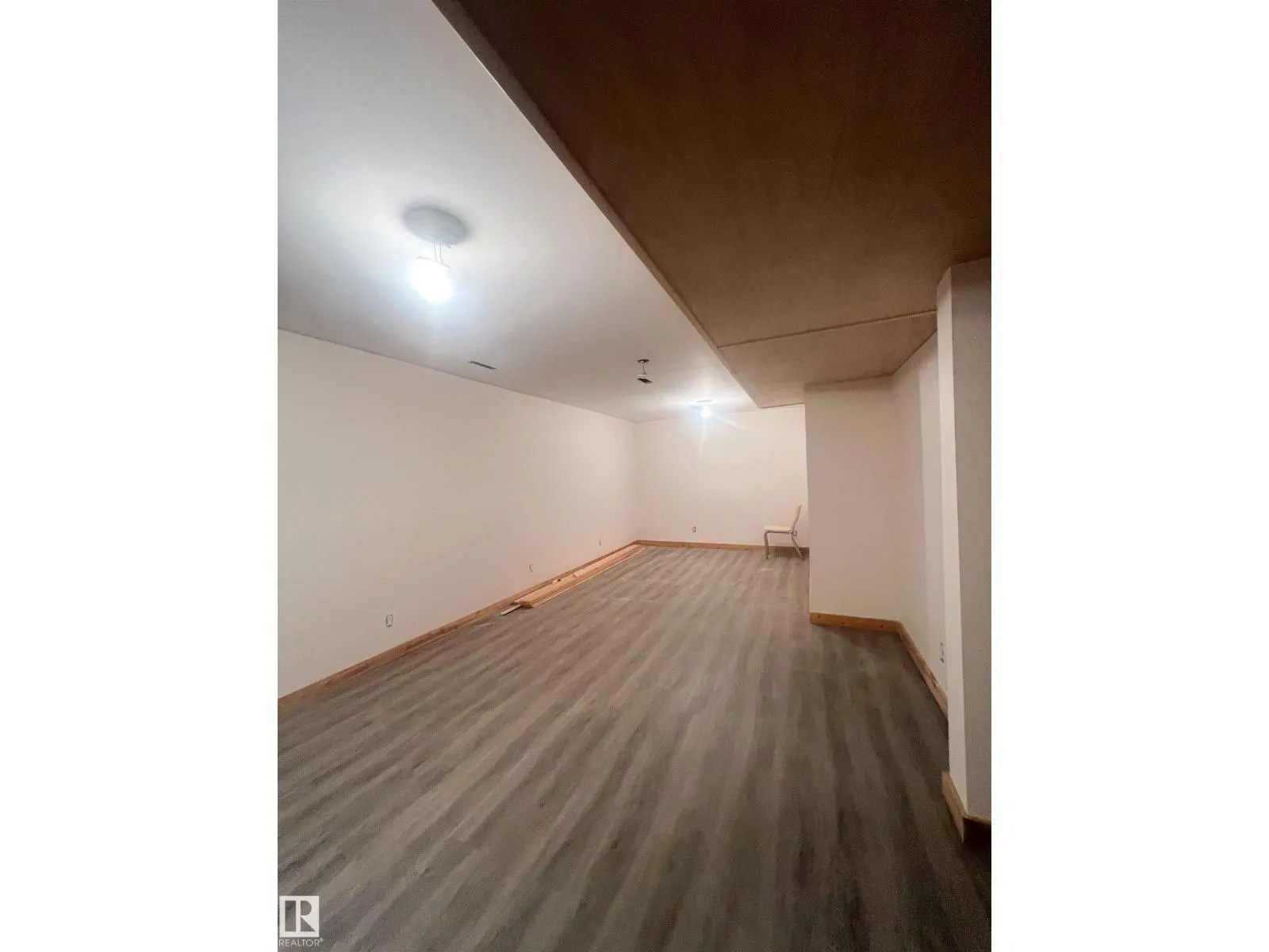 20 PINE CR