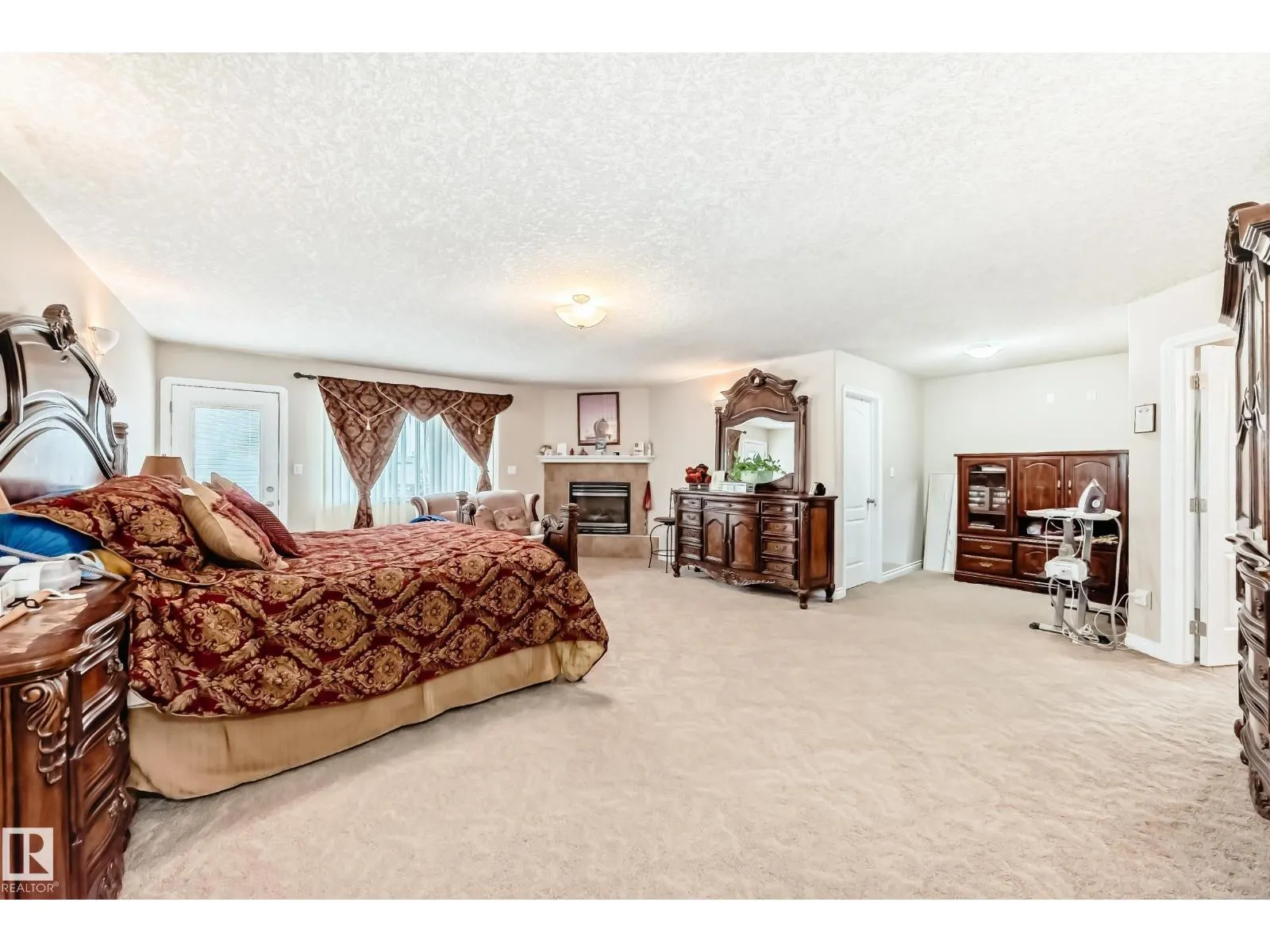 1436 BISHOP PT SW