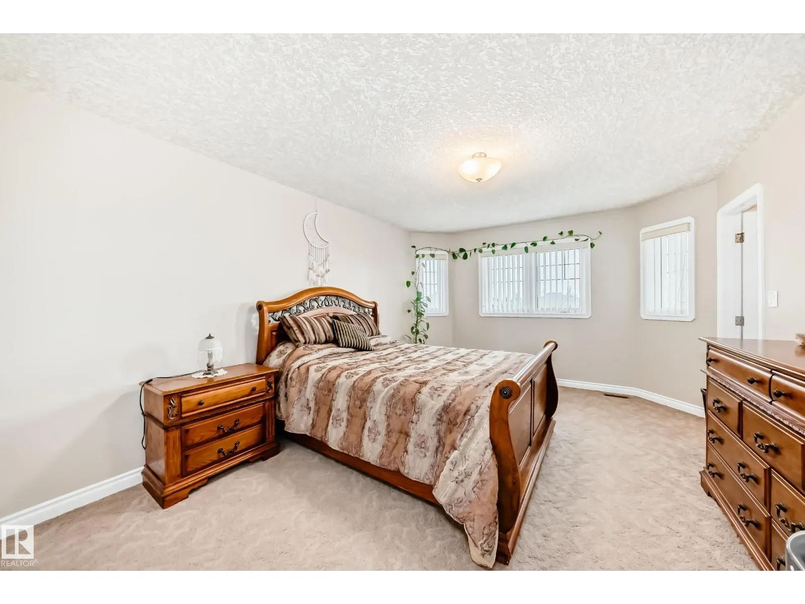 1436 BISHOP PT SW