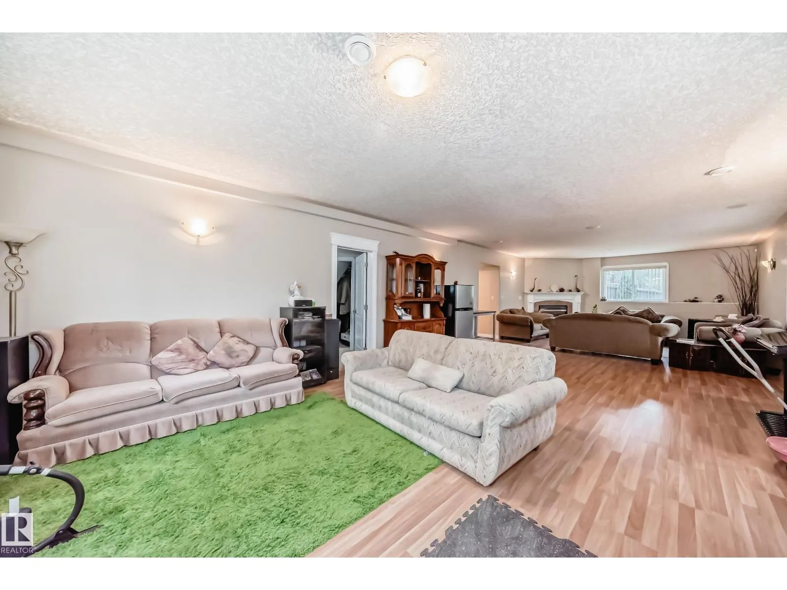 1436 BISHOP PT SW