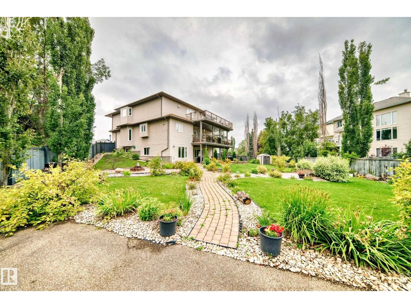 1436 BISHOP PT SW