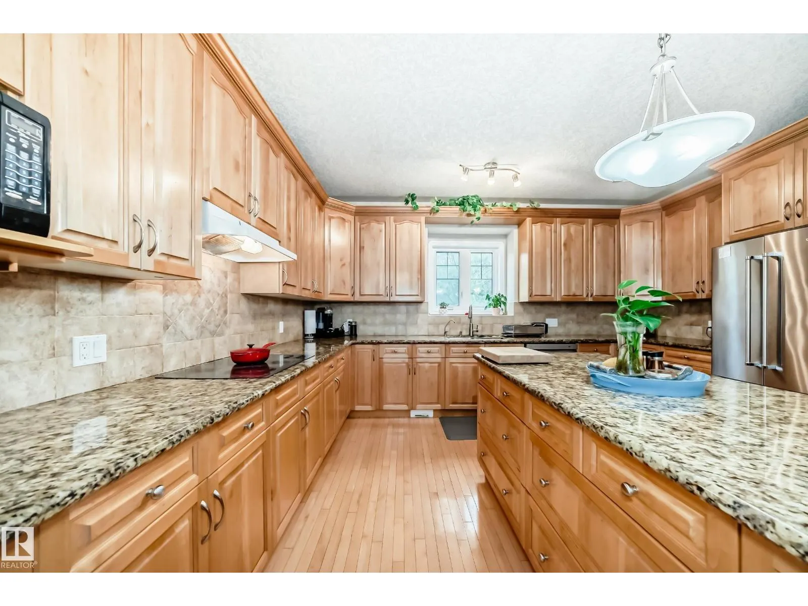 1436 BISHOP PT SW