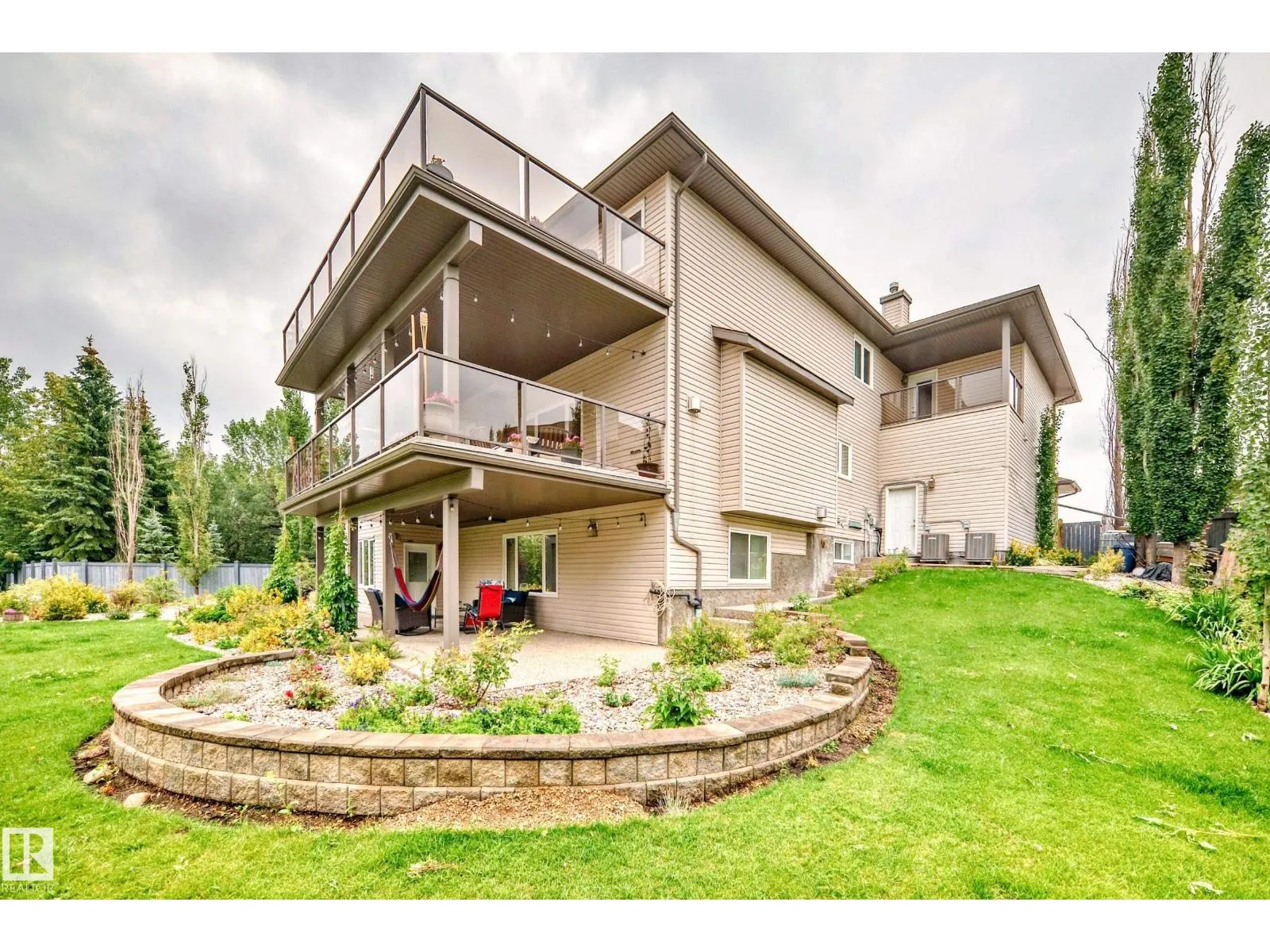 1436 BISHOP PT SW