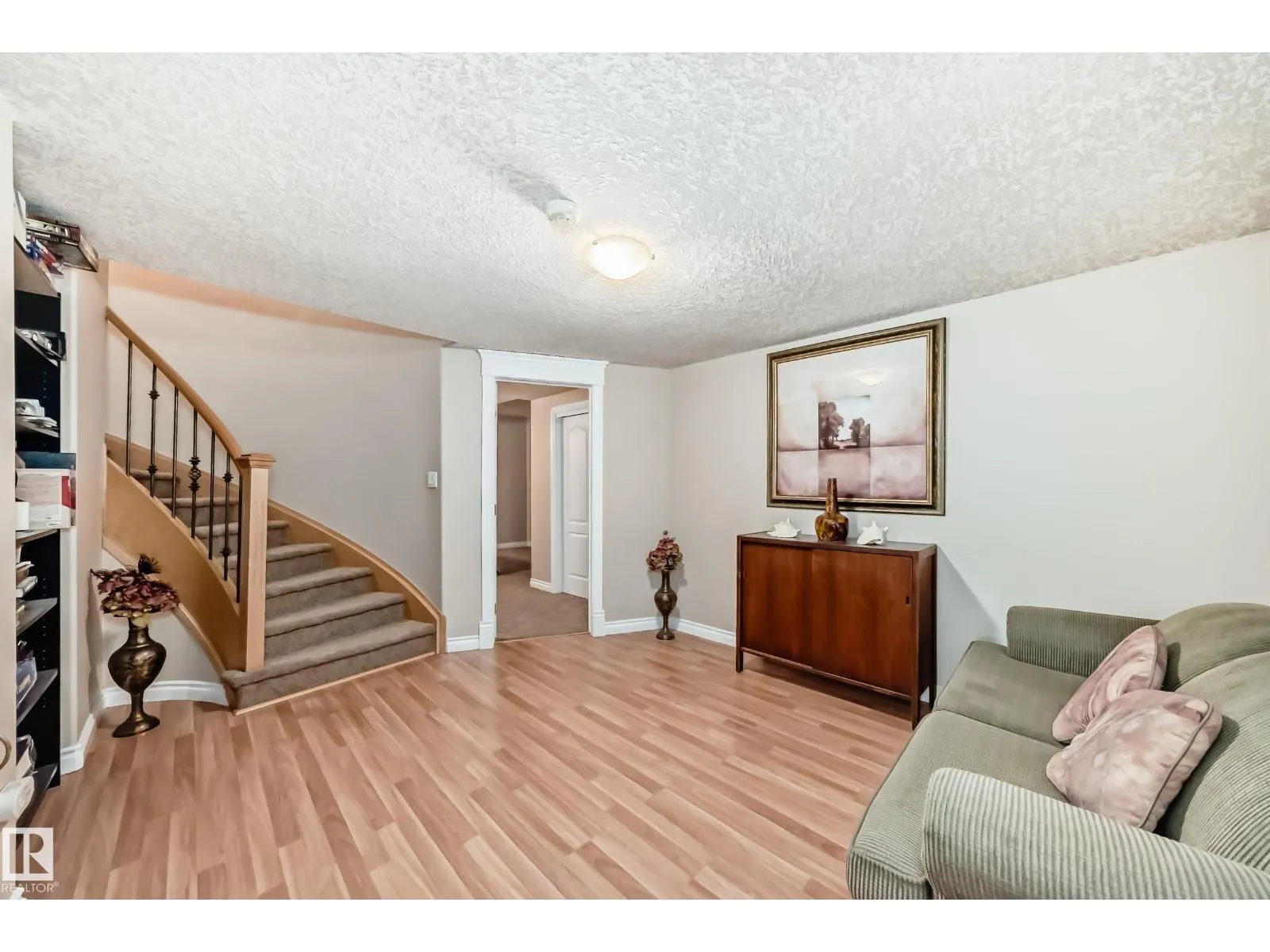 1436 BISHOP PT SW