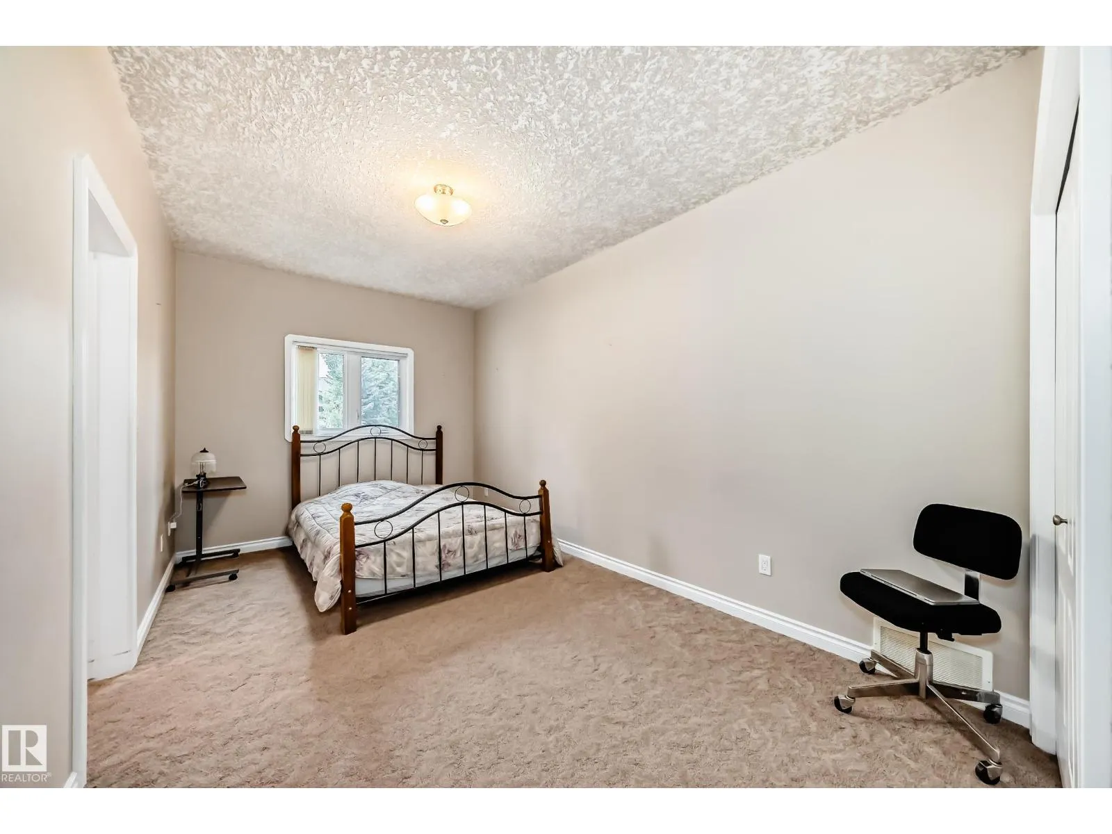 1436 BISHOP PT SW
