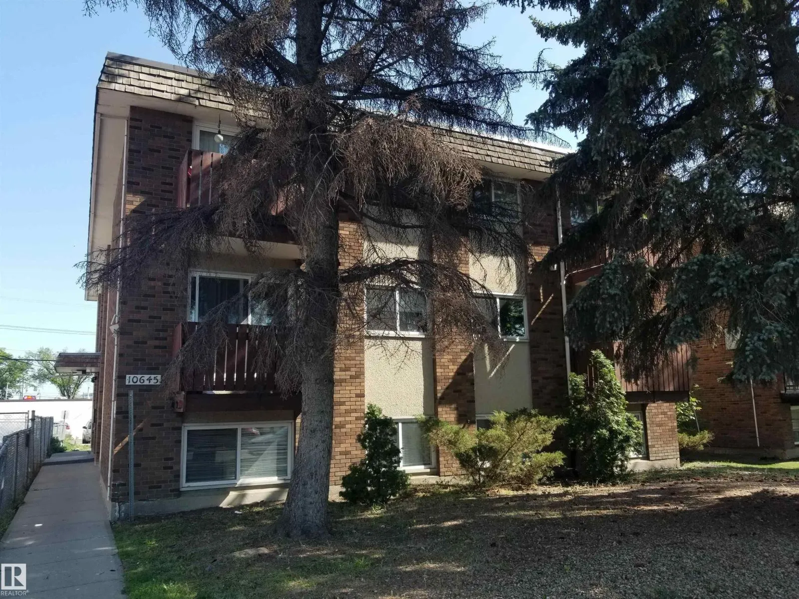 10645 111 ST NW NW