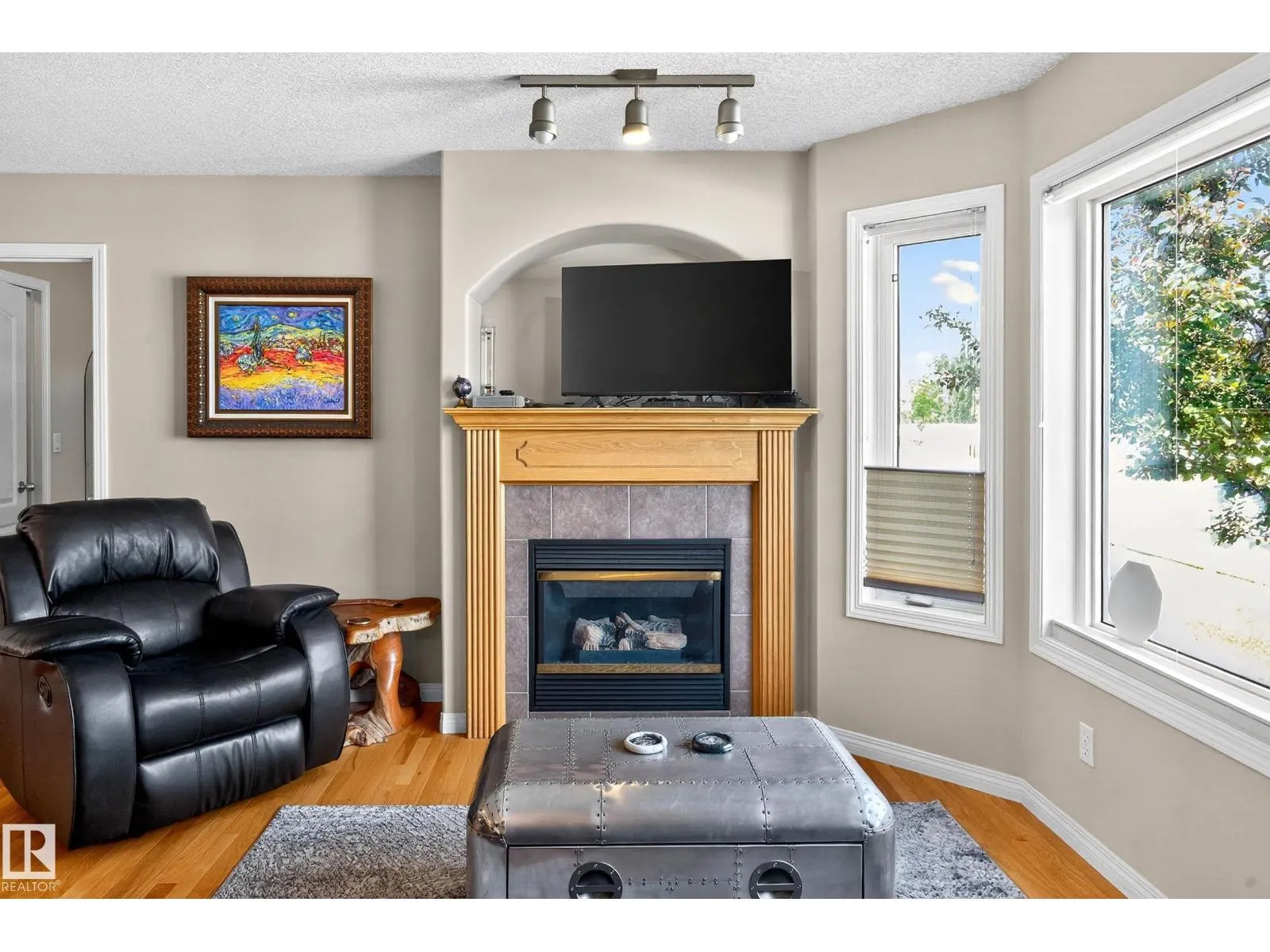 #25 16415 77 ST NW