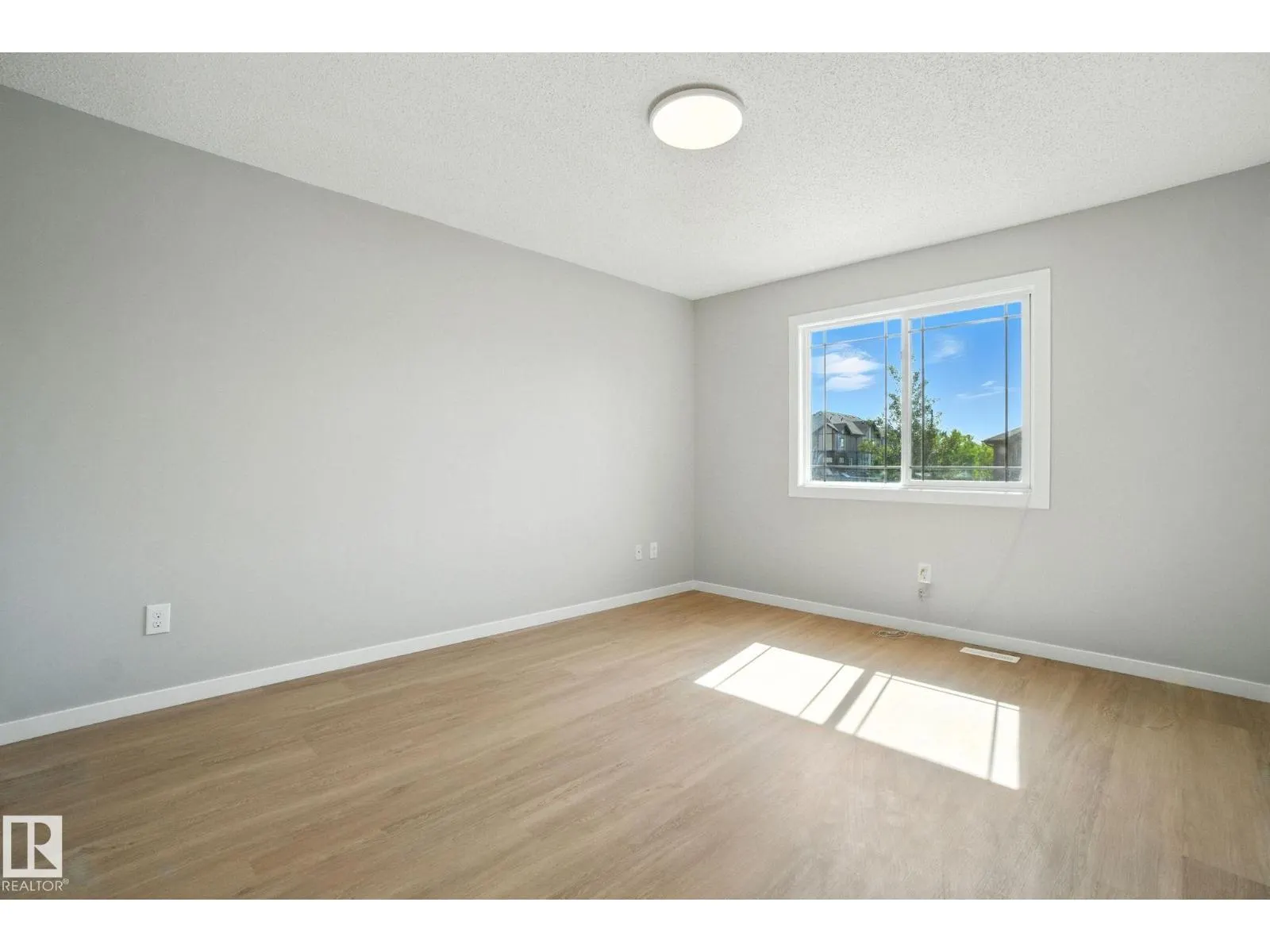 2306 CASSELMAN CR SW SW