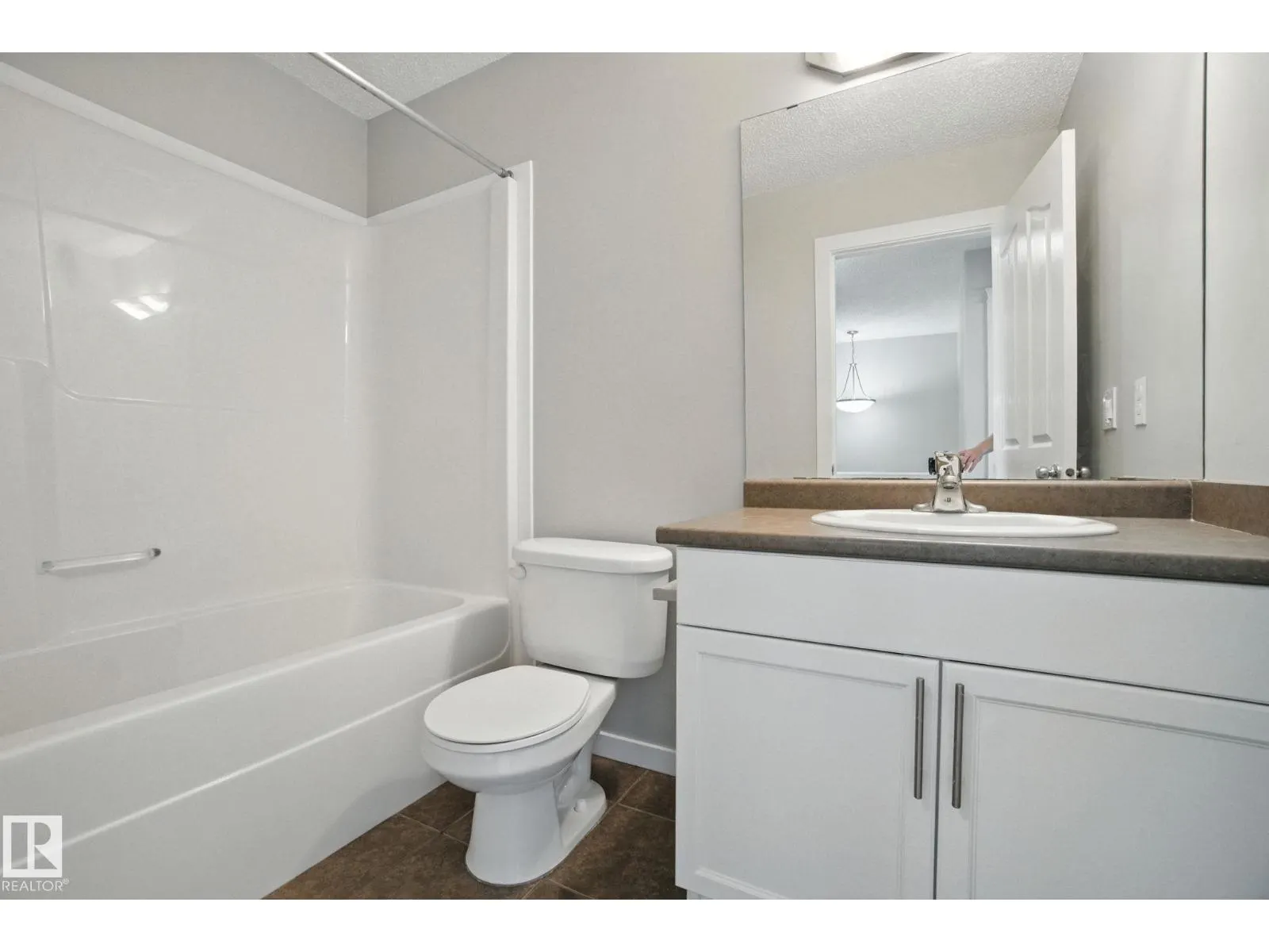 2306 CASSELMAN CR SW SW