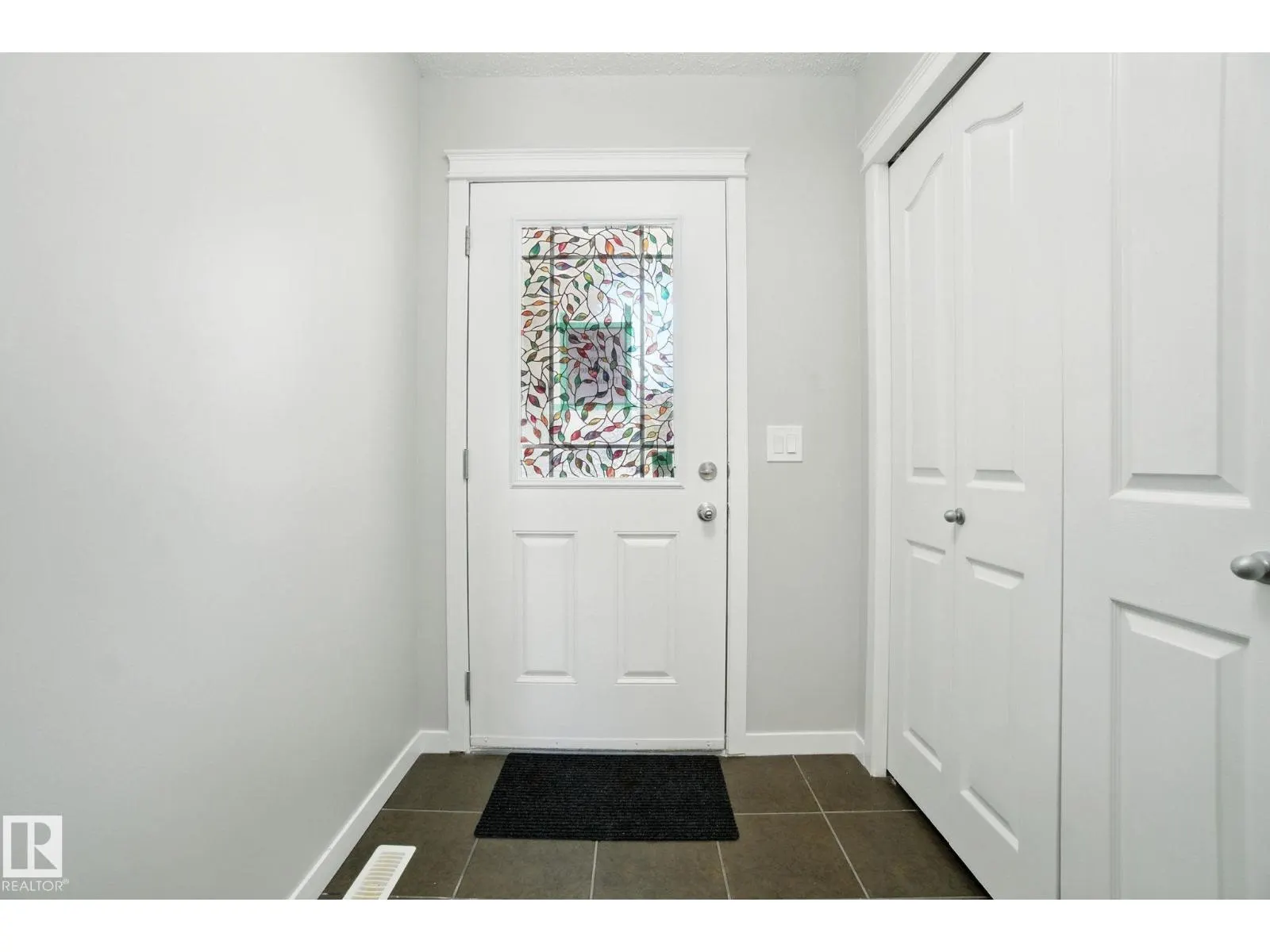 2306 CASSELMAN CR SW SW
