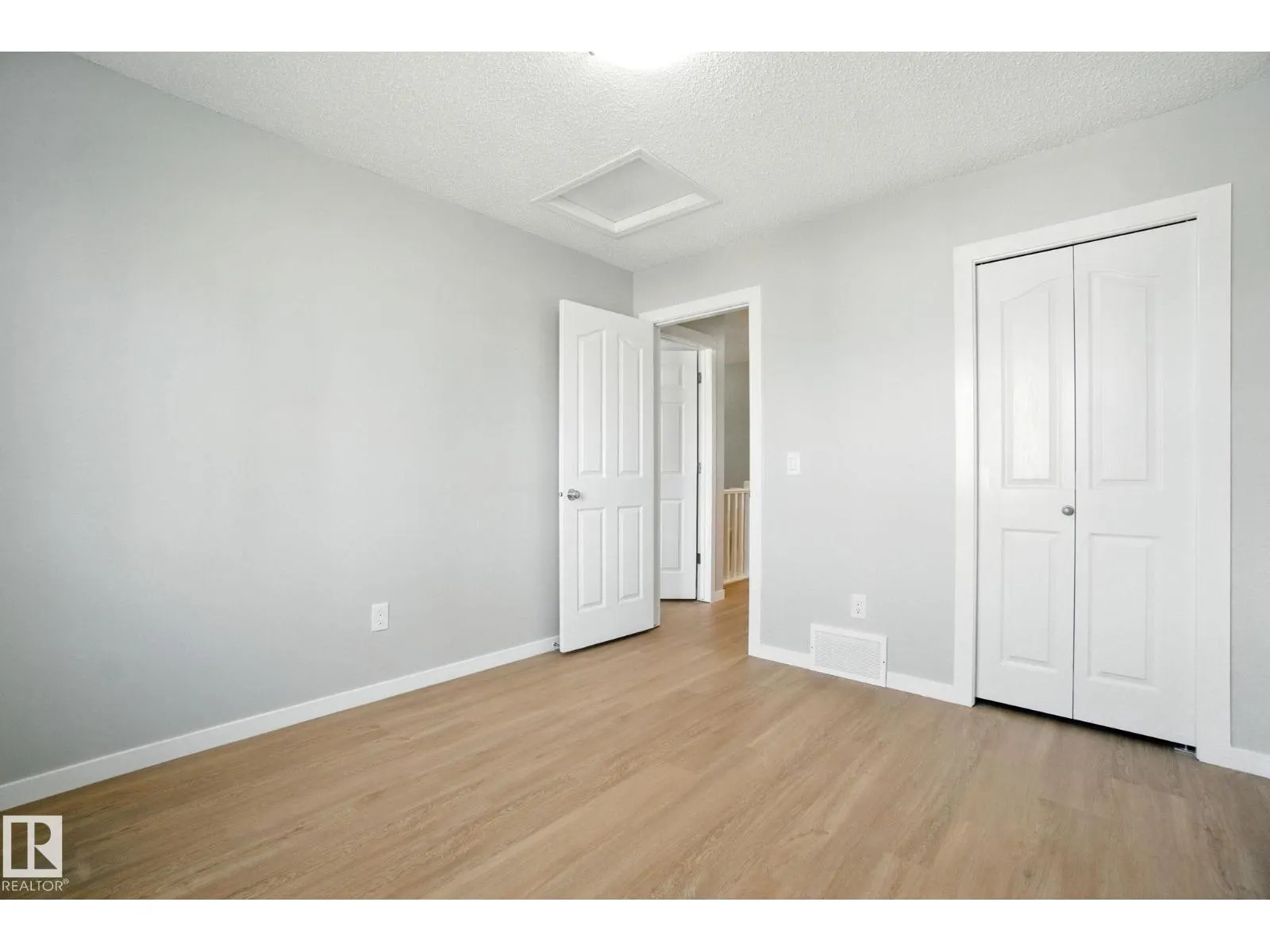 2306 CASSELMAN CR SW SW