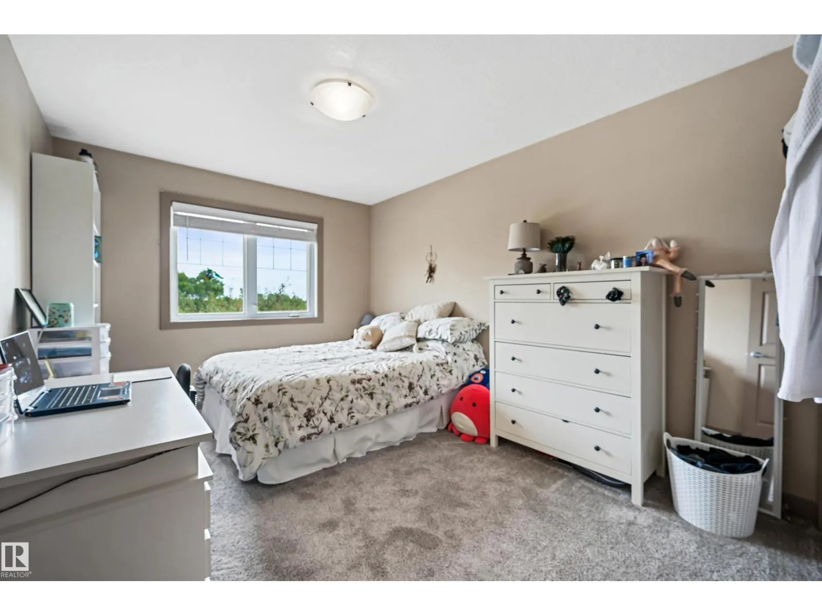 2 KINGSDALE CR