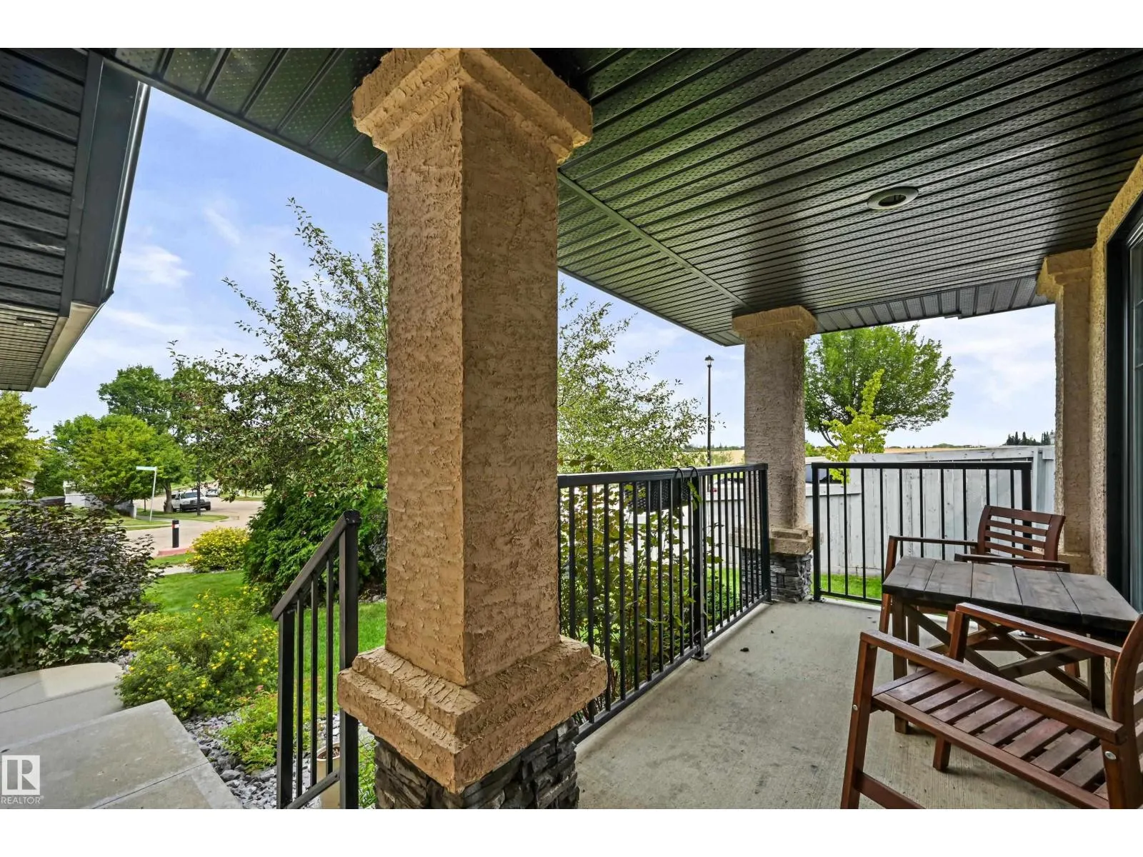 2 KINGSDALE CR