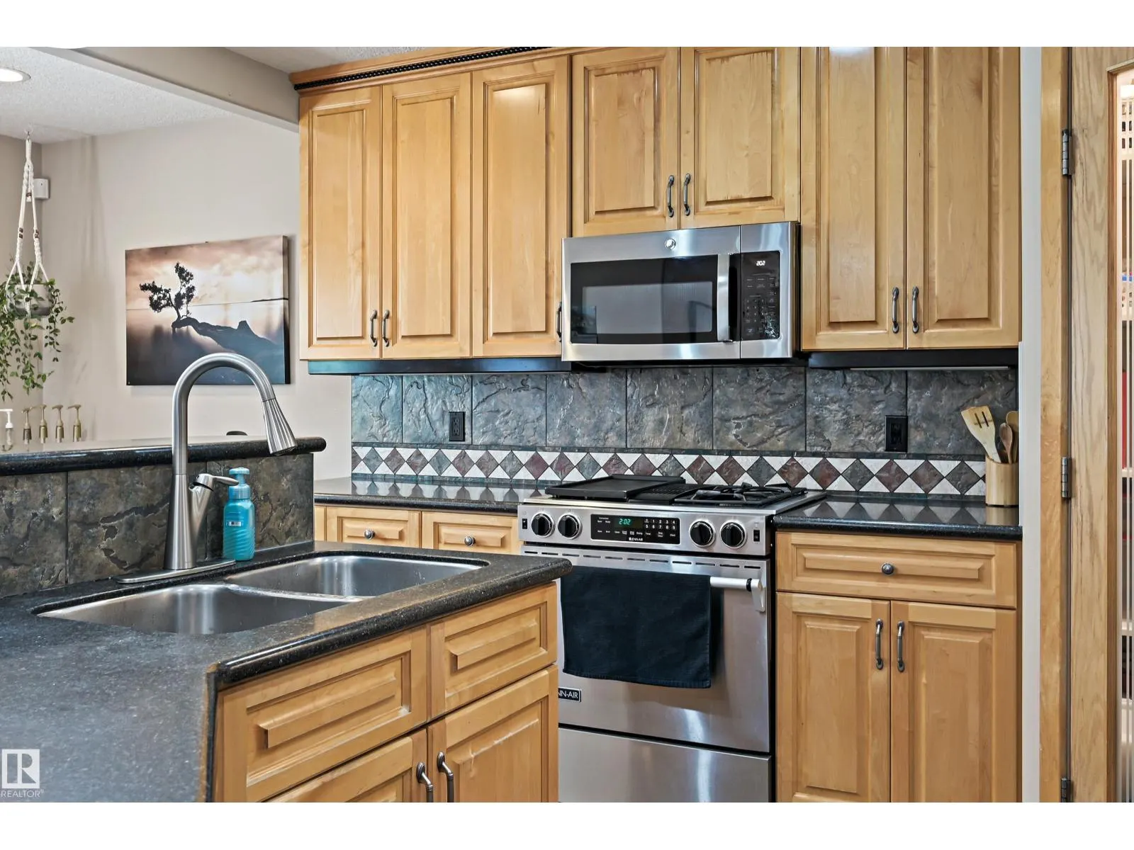 2 KINGSDALE CR