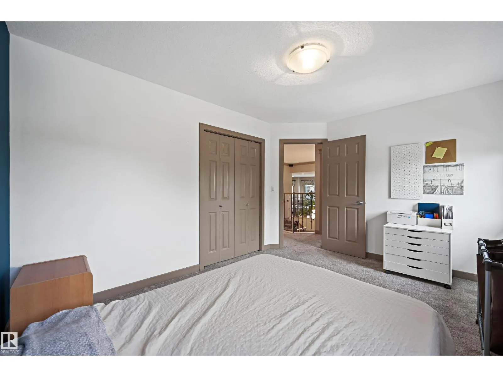 2 KINGSDALE CR