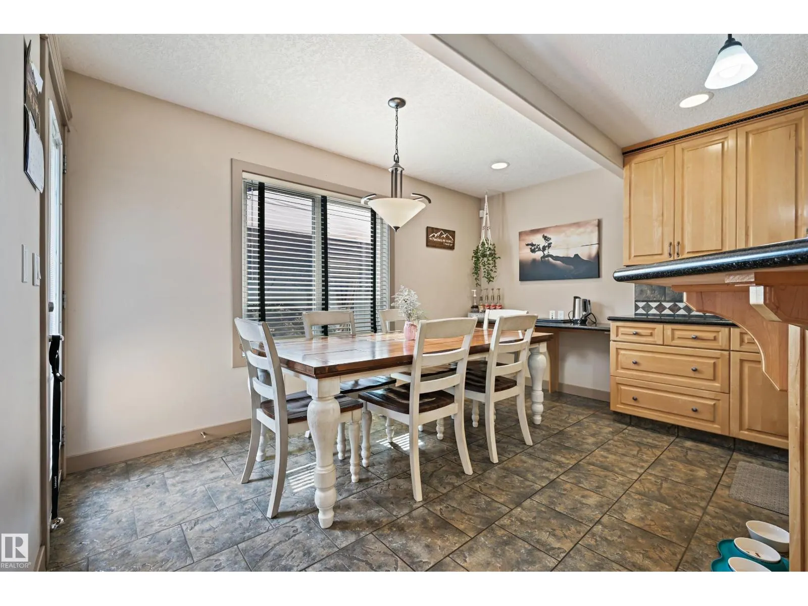 2 KINGSDALE CR
