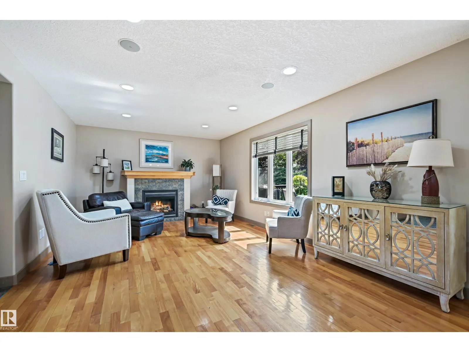 2 KINGSDALE CR