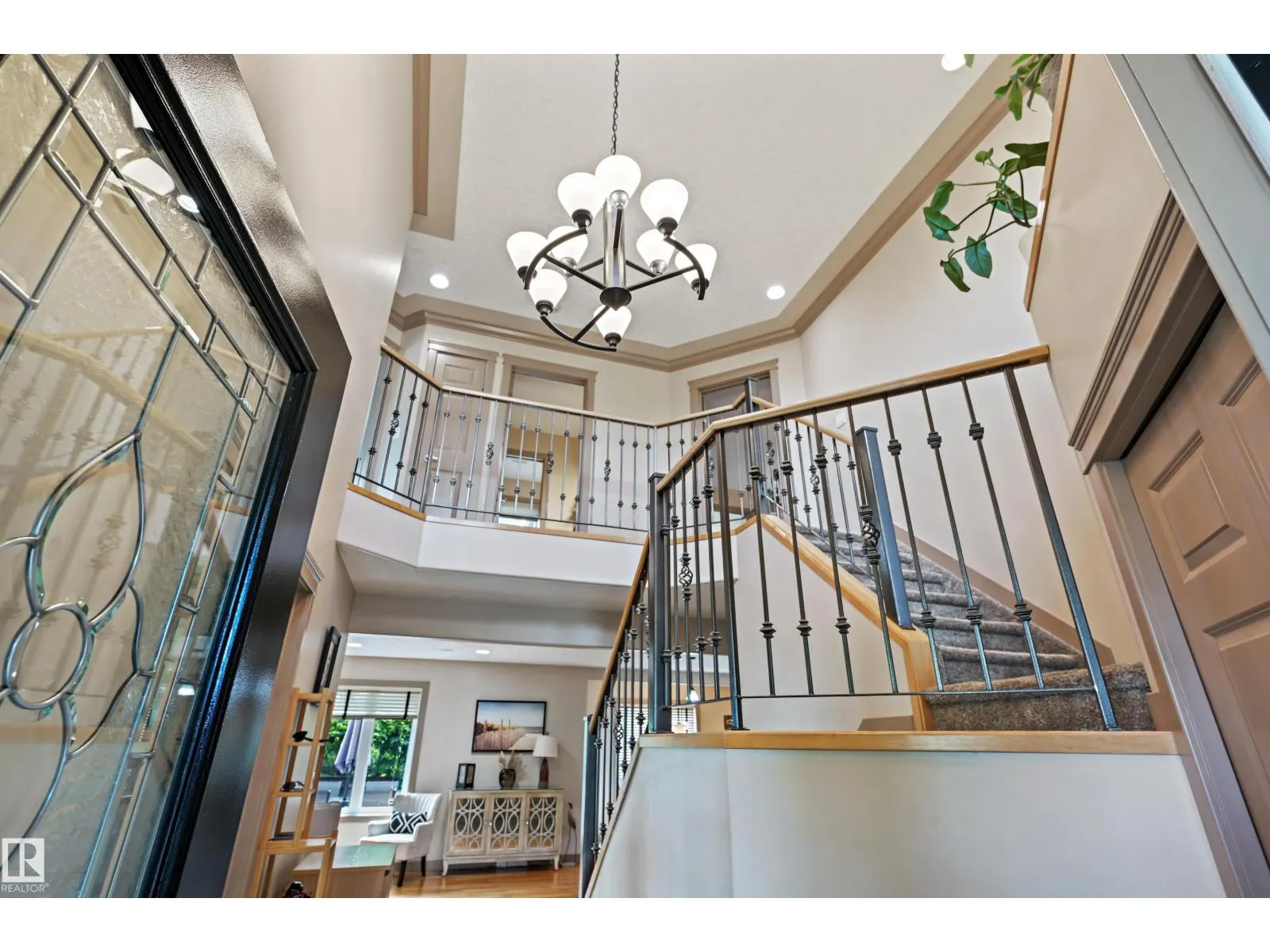 2 KINGSDALE CR
