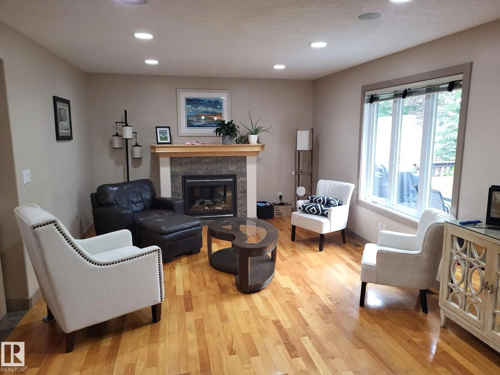 2 KINGSDALE CR