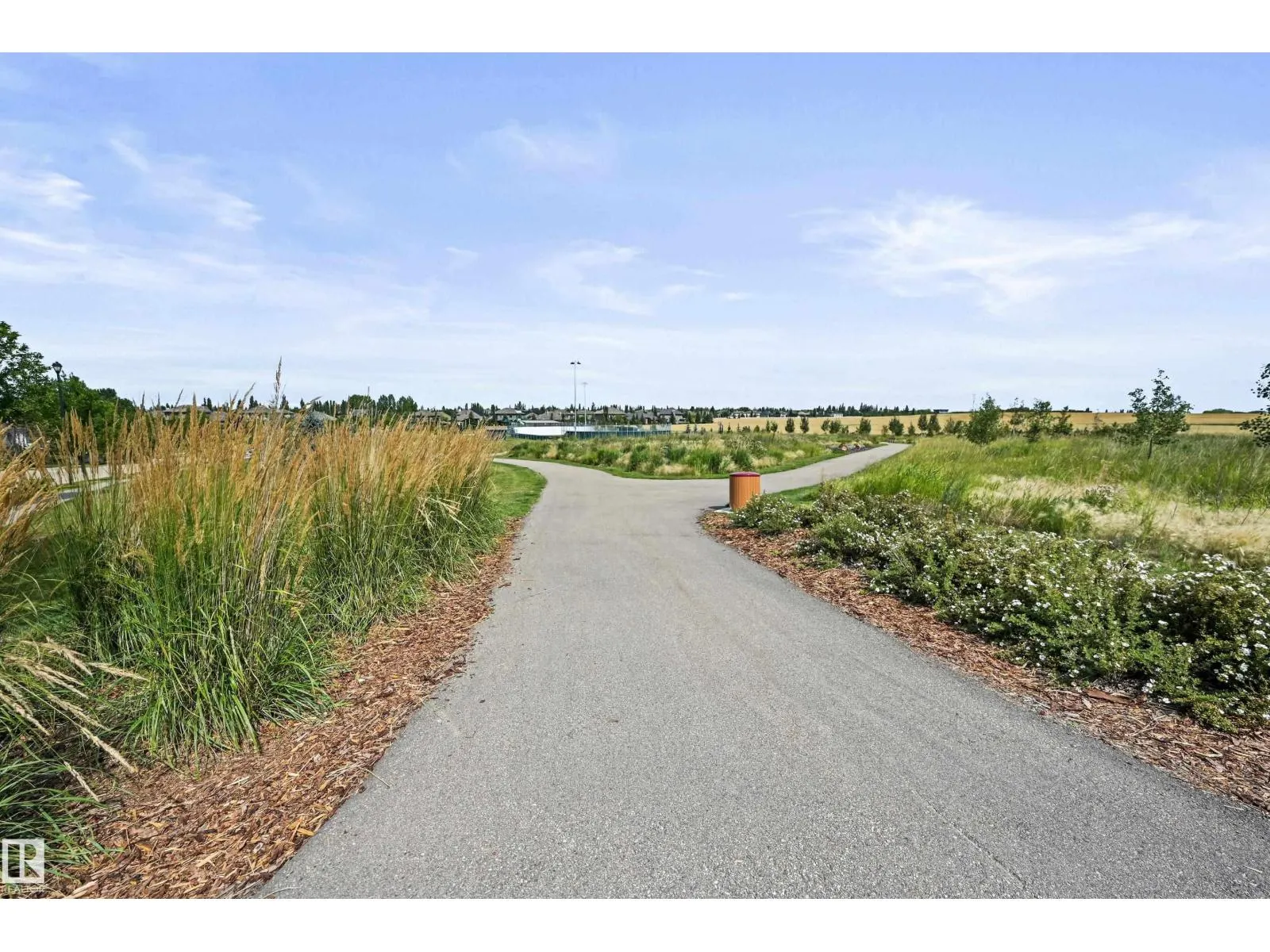 2 KINGSDALE CR