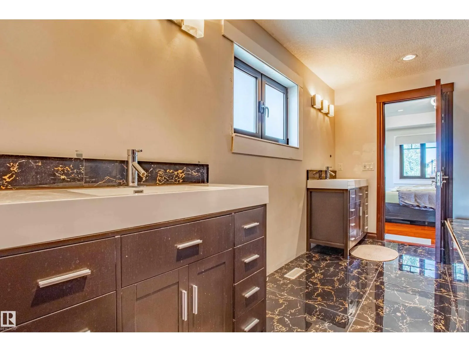 4103 WESTCLIFF HEATH HE SW SW