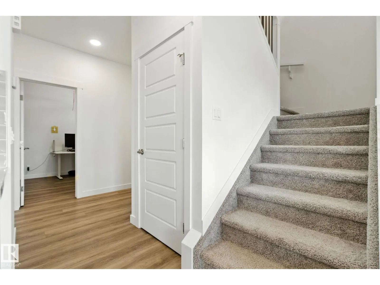 6423 66 ST