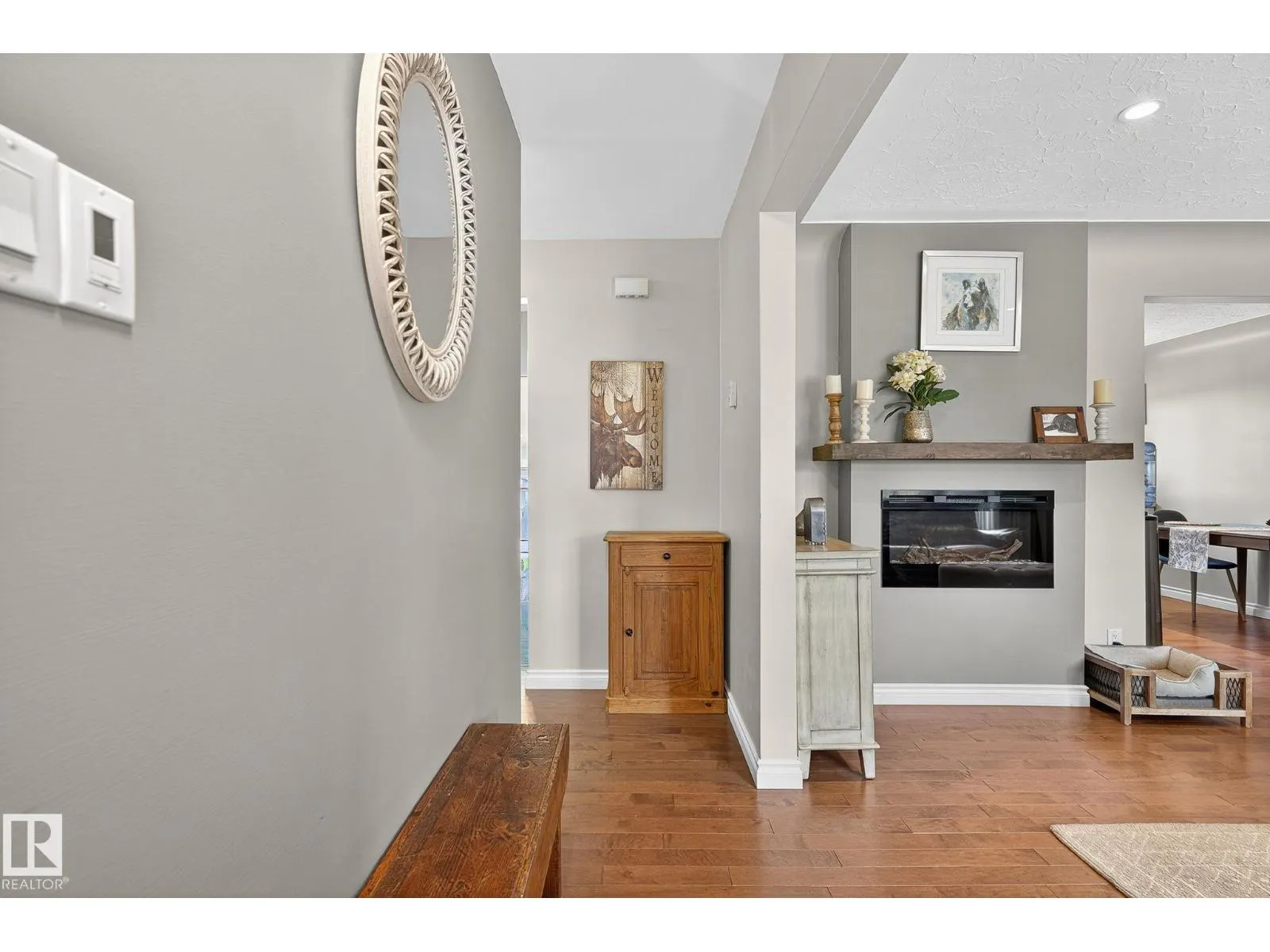 14808 93 AV NW