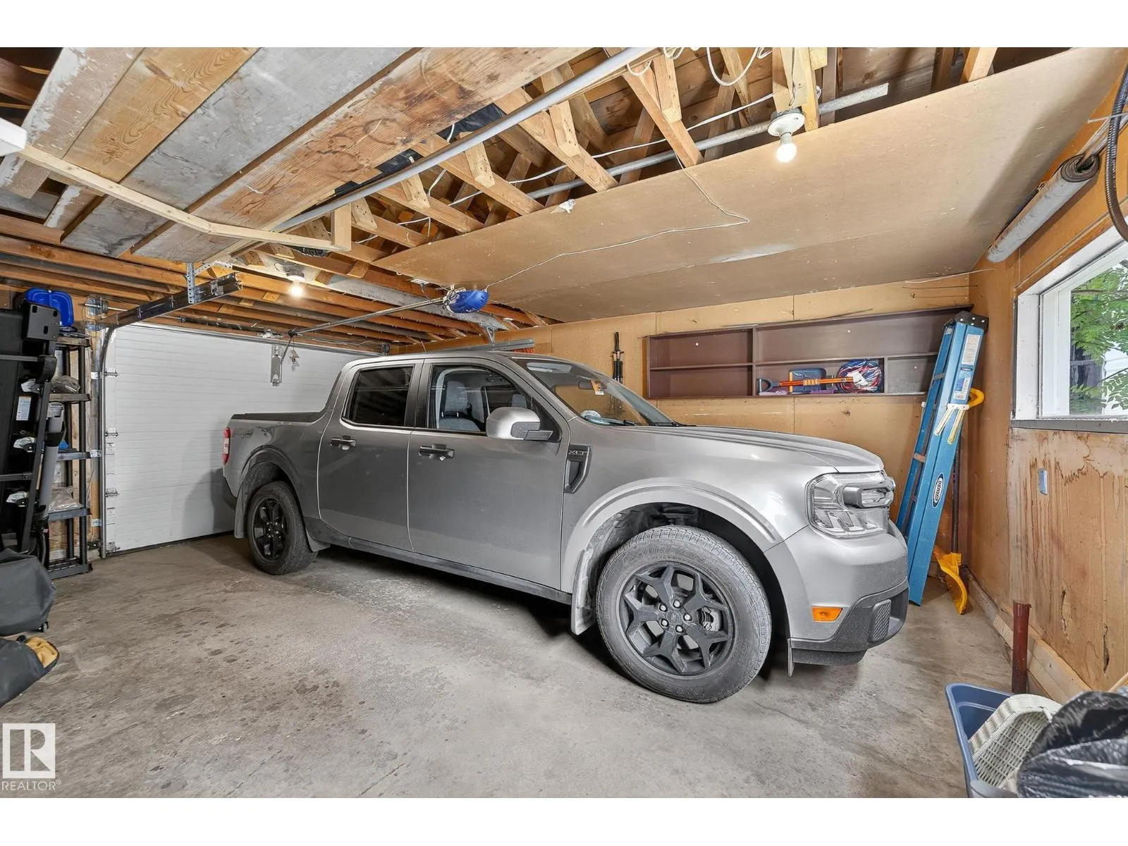 14808 93 AV NW