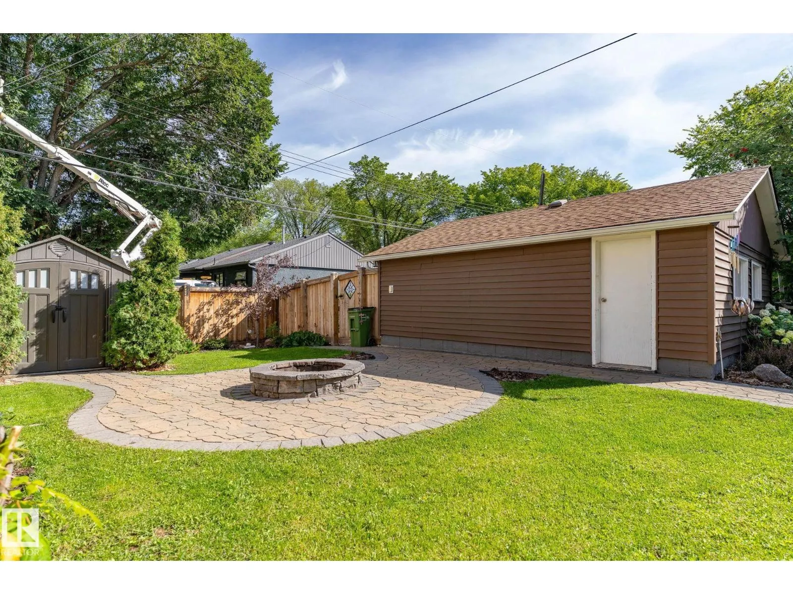 14808 93 AV NW