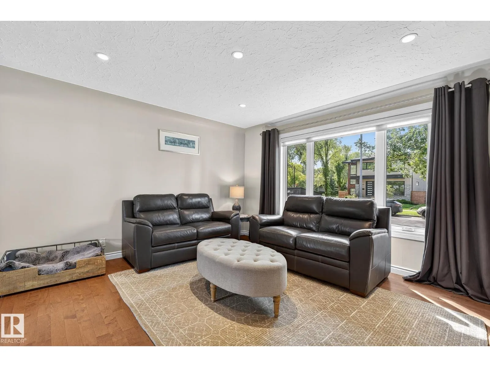 14808 93 AV NW