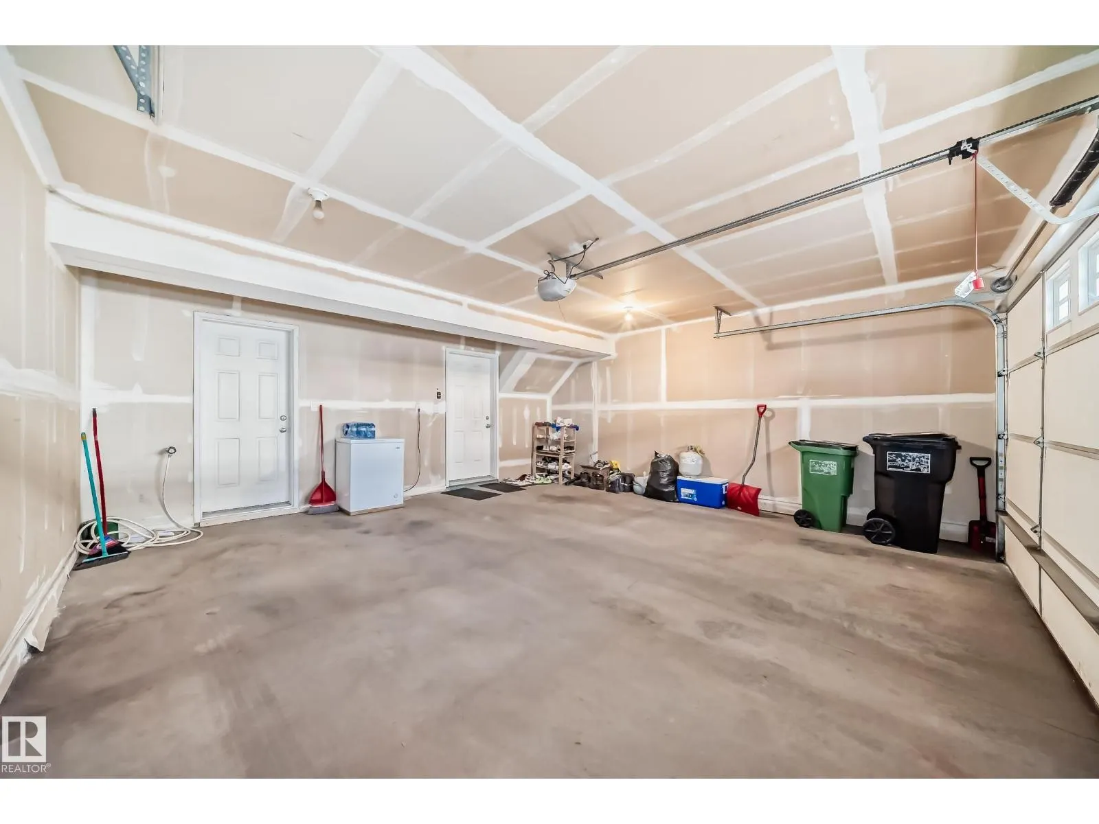 6 2003 Rabbit Hill RD NW NW