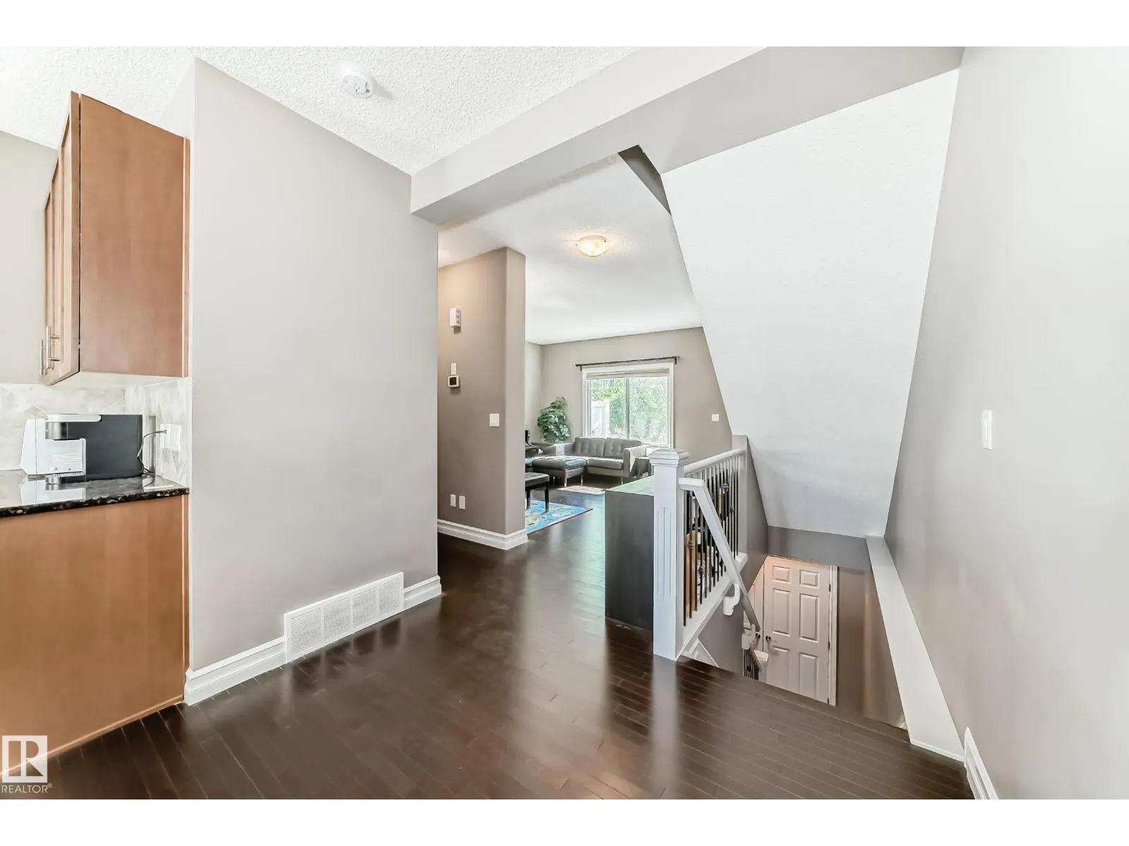6 2003 Rabbit Hill RD NW NW