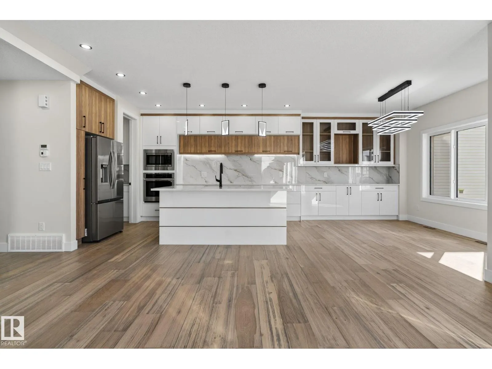 17116 2 ST NW