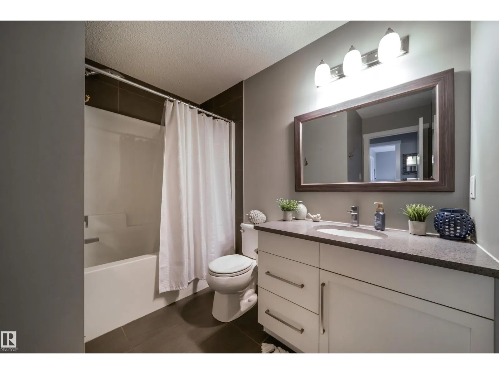 17107 81 ST NW