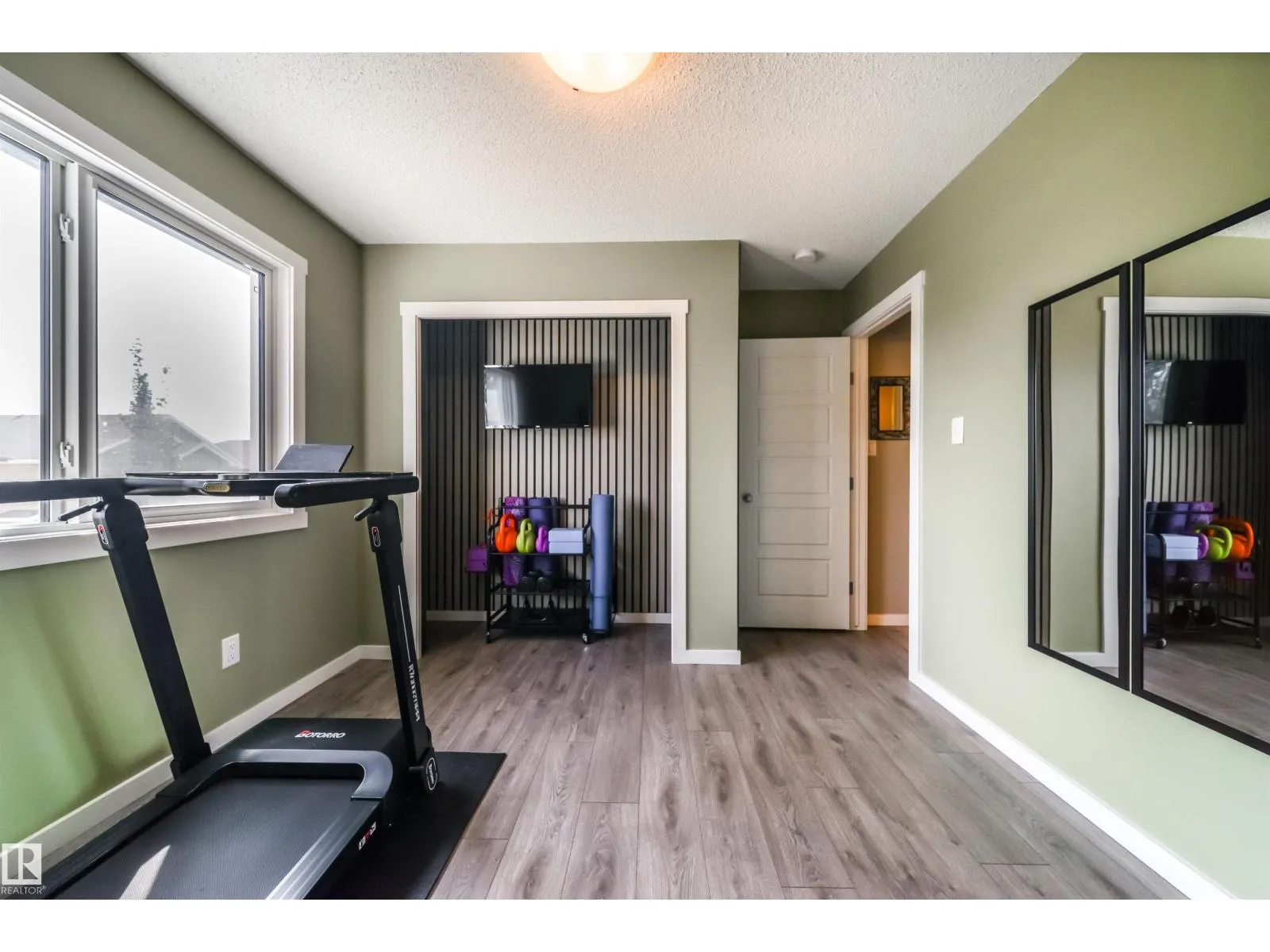 17107 81 ST NW