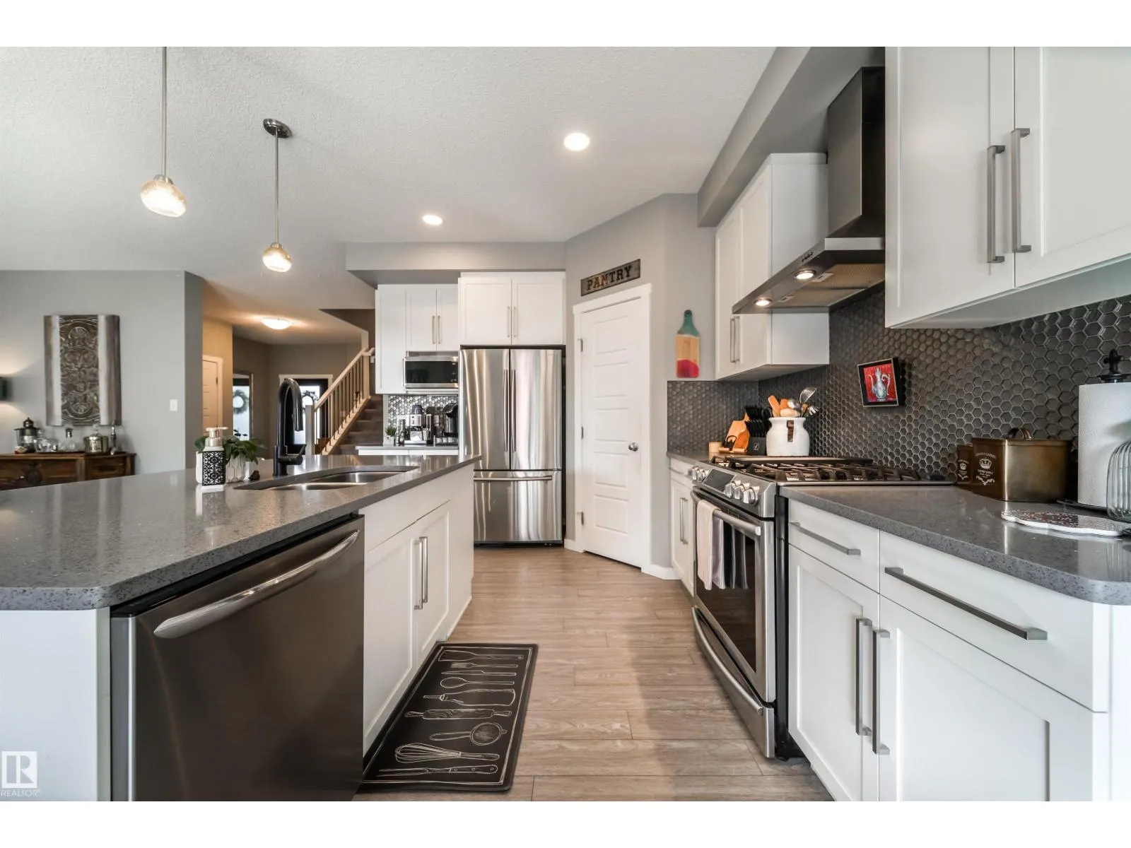 17107 81 ST NW