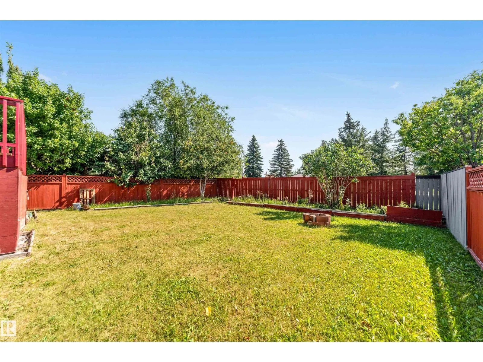 325 Jilling Cres. NW